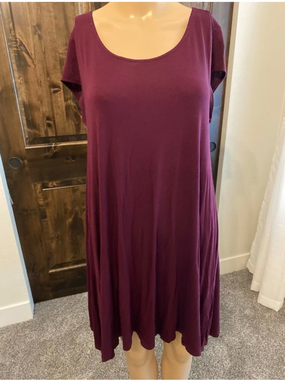 Vibe Plum Short Sleeve Scoop-Neck Dress Size Medium